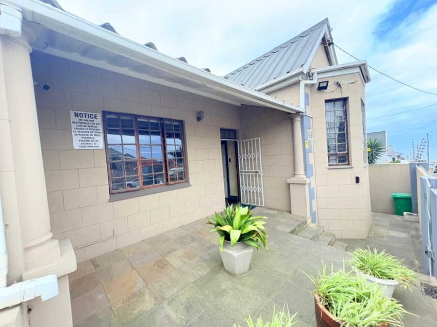 9 Bedroom Property for Sale in Quigney Eastern Cape